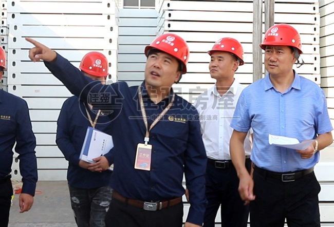 佳強打包箱式房廠家施工現(xiàn)場