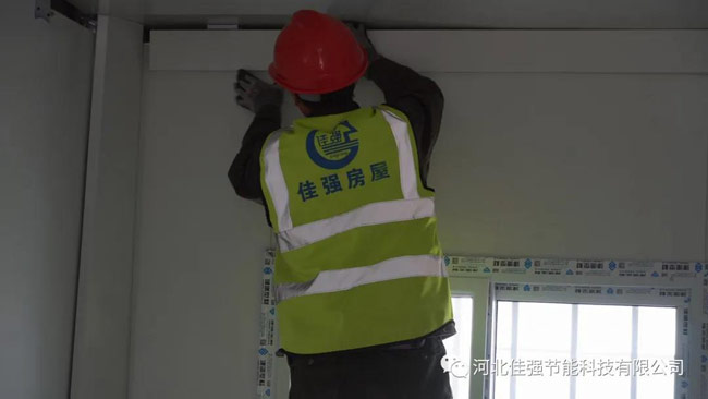 容西打包箱式房施工現(xiàn)場